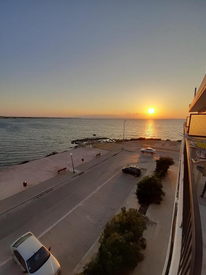 Faros Apartments Артеміда Екстер'єр фото